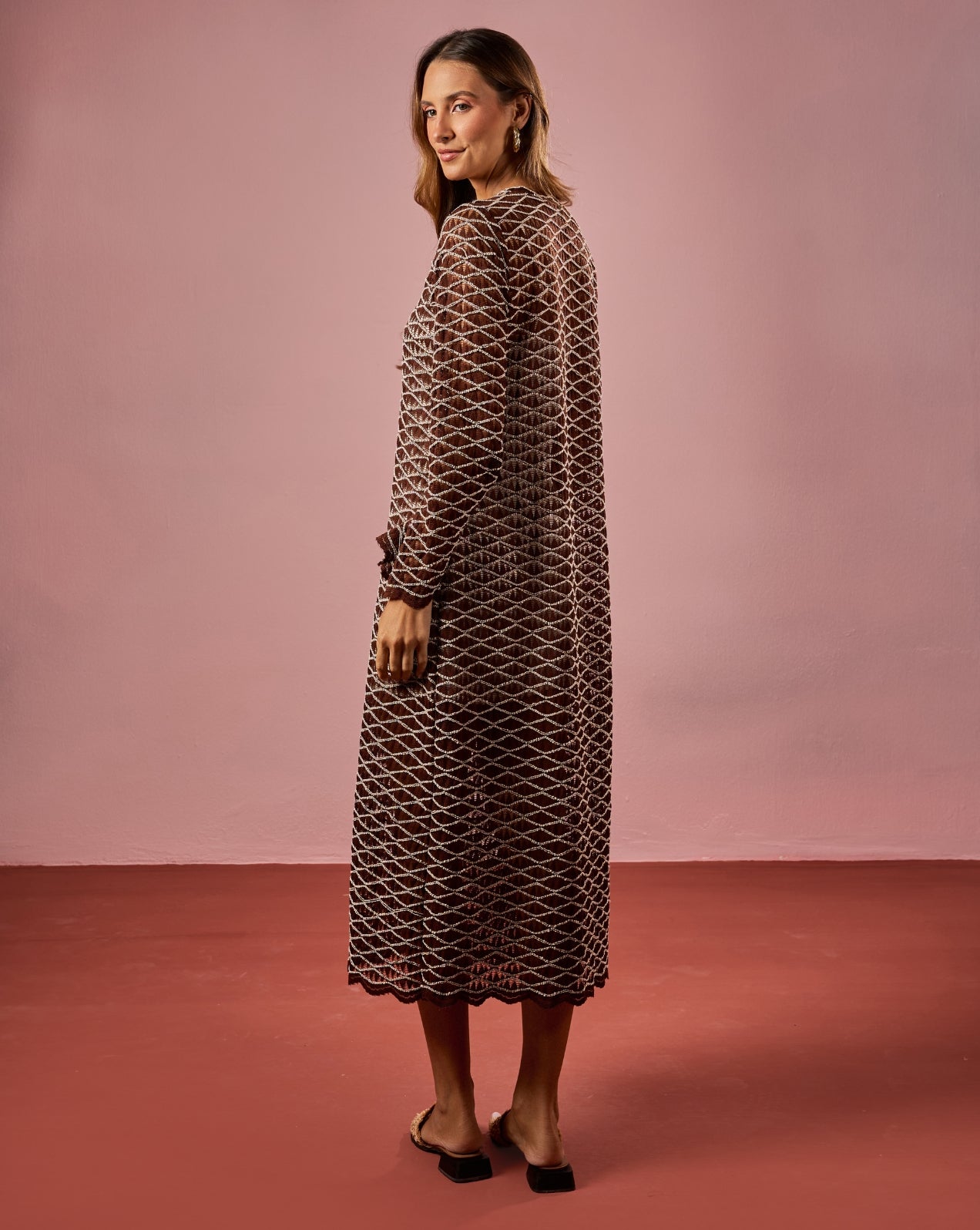 Vestido midi renda botone chocolate